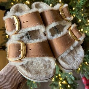NWT Birkenstock Arizona big buckle shearling